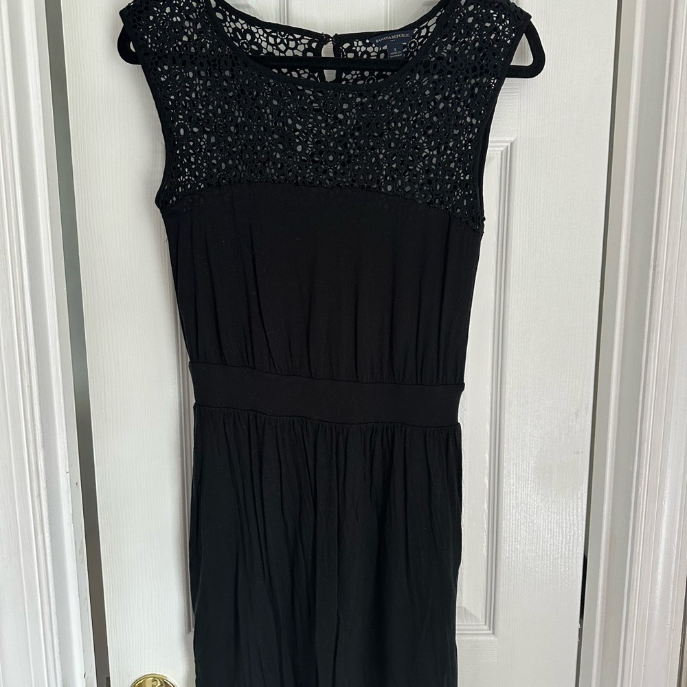 Elegant Black Sleeveless Dress